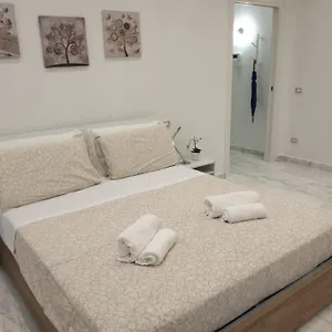 Lily 10 , Palermo Italia